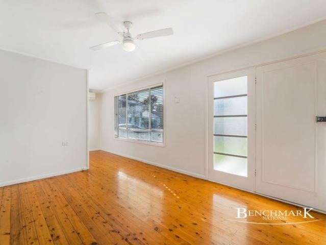 Freshly Renovated Family Home in a Convenient Lurnea Location