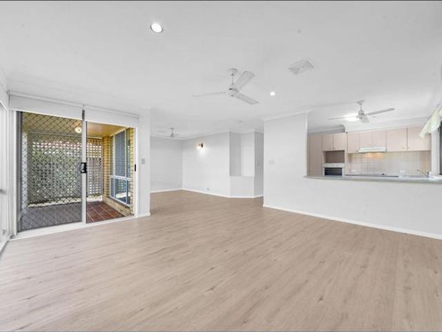 Freshly Renovated Family Home in Quiet Cul de Sac Location Apply today! Don't miss out