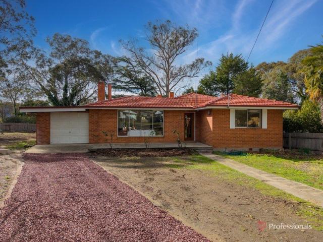 Freshly Renovated Family Home in Quiet North Hill Cul de Sac