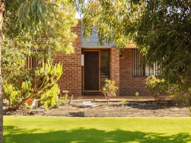 Freshly Renovated Family Living in Kingsley