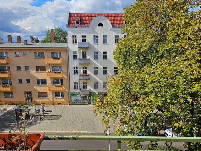 Freshly renovated & fully furnished all inclusive studio with balcony Wittenau, Berlin Amsterdam Apartments for Rent