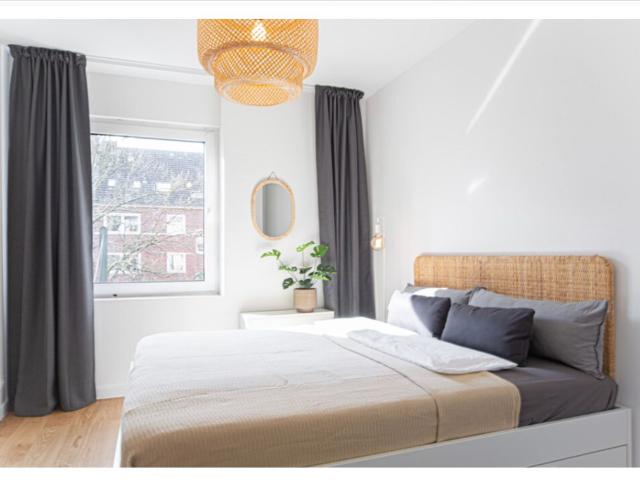 Freshly renovated, furnished apartment in Düsseldorf Bilk, Dusseldorf Amsterdam Apartments for Rent