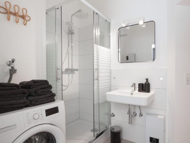 Freshly renovated, furnished property in Düsseldorf Bilk, Dusseldorf Amsterdam Apartments for Rent