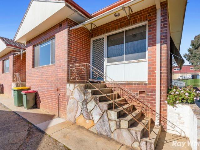 Freshly Renovated, Great for Down sizers