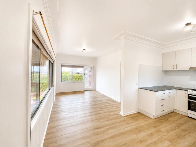 Freshly Renovated, Great for Down sizers