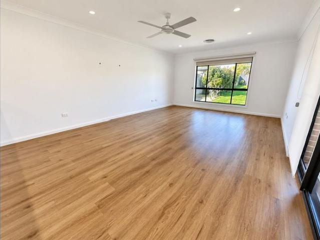 FRESHLY RENOVATED HOME CLOSE TO THE CBD