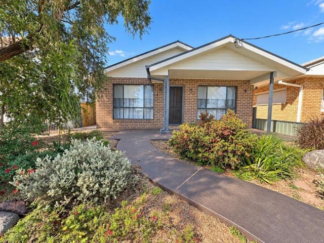 FRESHLY RENOVATED HOME CLOSE TO THE CBD