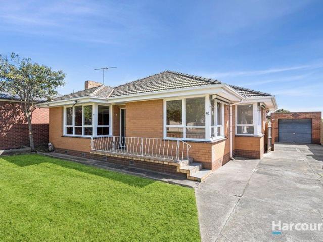 Freshly Renovated Home in a Convenient Bell Park Location!
