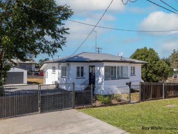 FRESHLY RENOVATED BEAUTIFUL HOME IN CONVENIENT LOCATION GREAT FOR BOTH LIVING AND BUSINESS PURPOSES