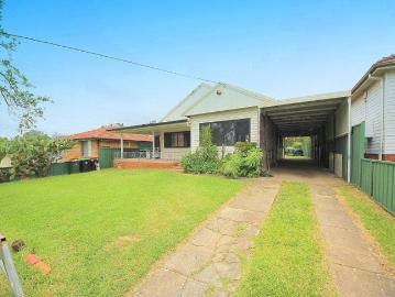 Freshly Renovated, Ideal Location