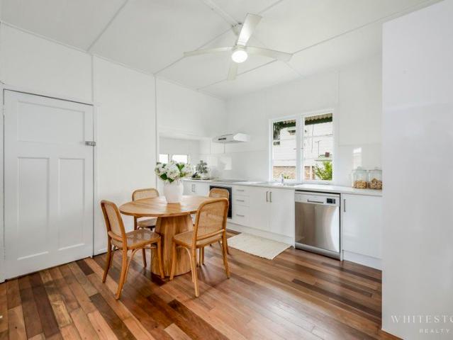 FRESHLY RENOVATED = IDEAL STARTER HOME