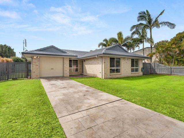 FRESHLY RENOVATED, MOVE IN READY AND CLOSE TO EVERYTHING