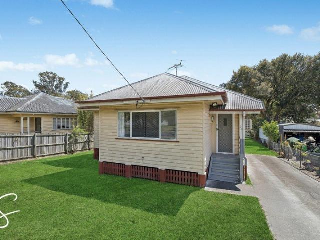 Freshly Renovated on 646m² Space to Grow, Steps to Schools & Station