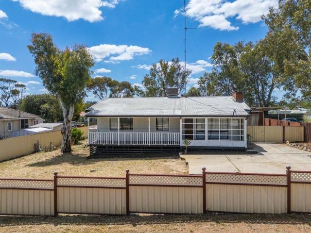 Freshly Renovated & Ready to Move Straight In