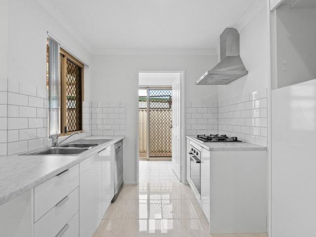 FRESHLY RENOVATED & READY TO MOVE STRAIGHT IN!
