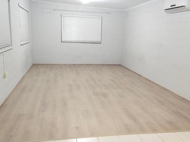 Freshly renovated Studio Apartment/Flat in convenient location