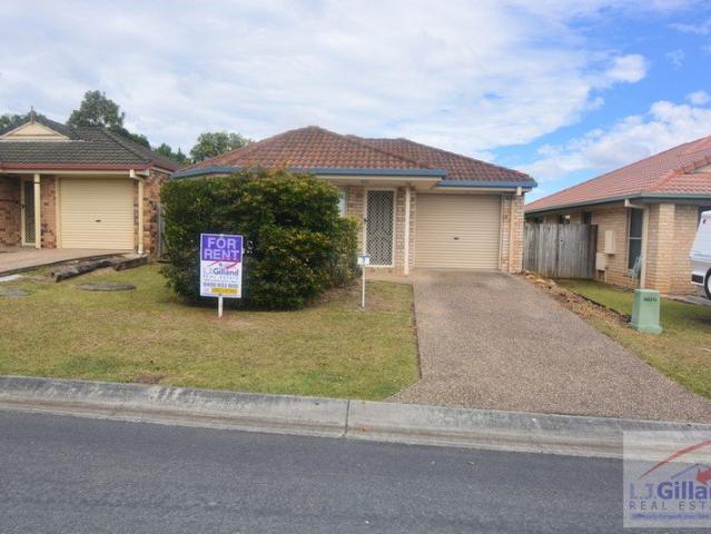 Freshly Updated 3 Bedroom Home in Sought After Freshwater Estate