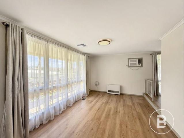 Freshly Updated 3 Bedroom Home – Water usage included in rent