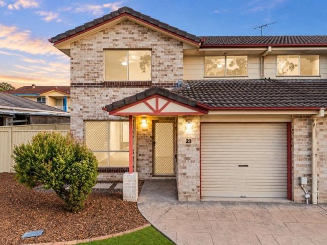 Freshly Updated 3 Bedroom Townhouse in Calamvale
