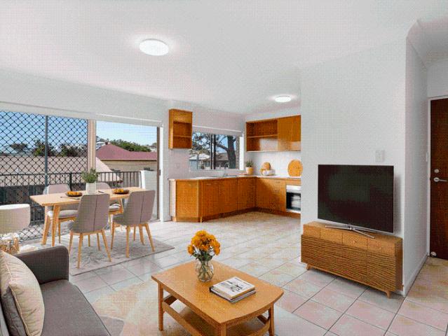 Freshly Updated 2 Bedroom Apartment in Ideal New Farm Local