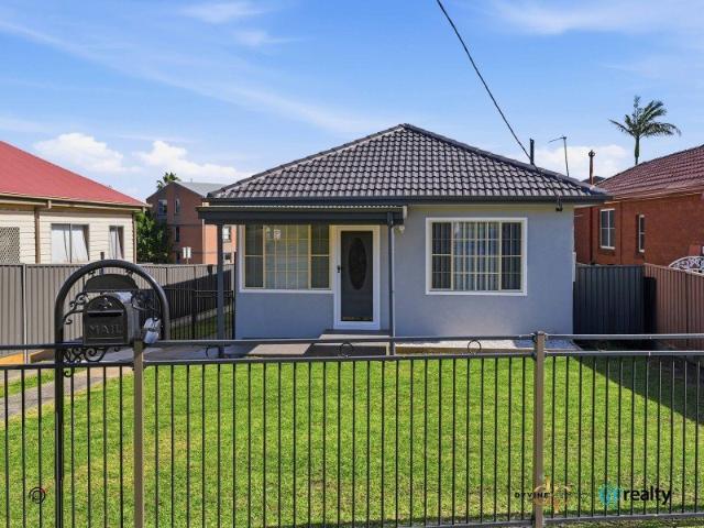 Freshly Updated 2 Bedroom Home in a Convenient Port Kembla Location