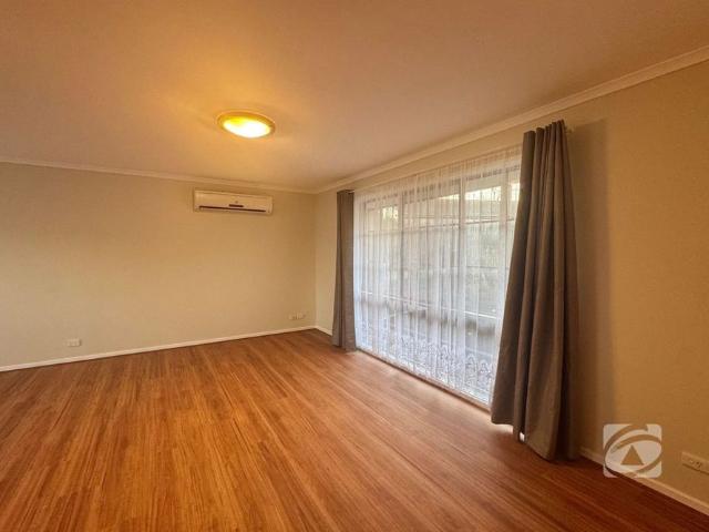 FRESHLY UPDATED 2 BEDROOM + STUDY UNIT WITH BRAND NEW KITCHEN