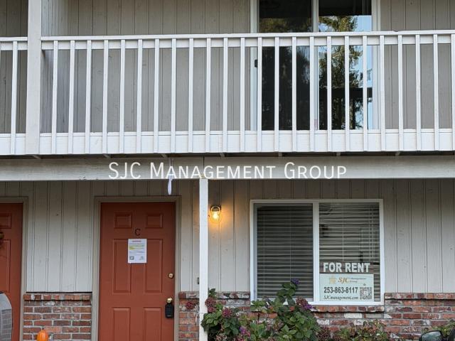 Freshly Updated 2 bedroom South hill Townhome