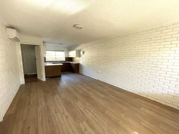 Freshly Updated 2 Bedroom Unit