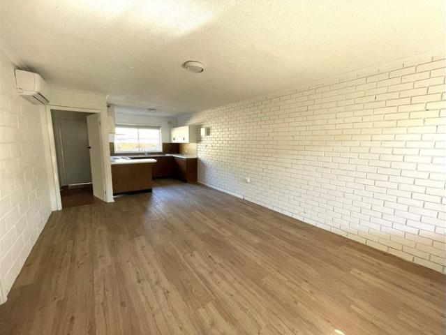 Freshly Updated 2 Bedroom Unit