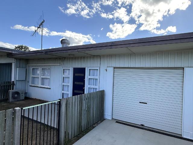 Freshly Updated 2 Bedroom Unit in Svensson Heights