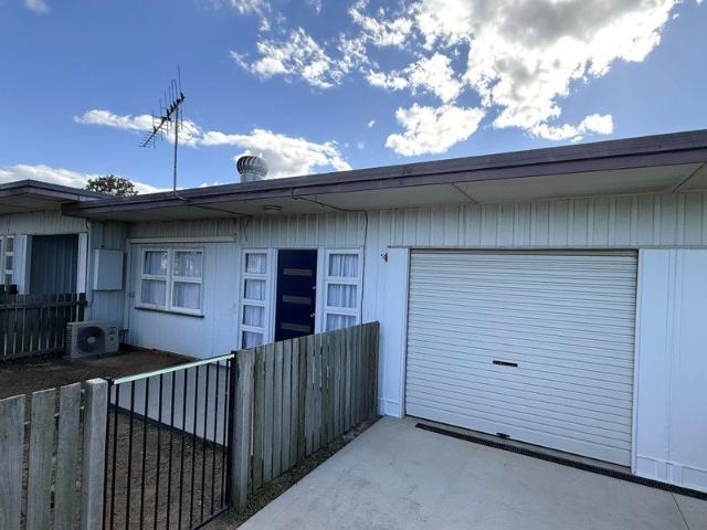 Freshly Updated 2 Bedroom Unit in Svensson Heights