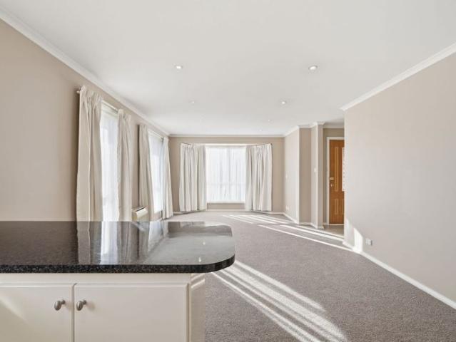 Freshly Updated 2 Bedroom Unit with Garage