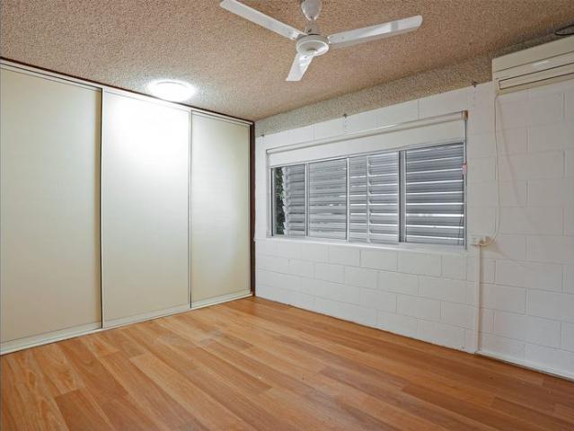 Freshly updated apartment near the waterfront
