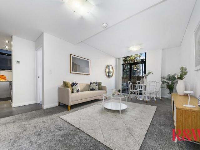 Freshly Updated Apartment with Oversized Private Courtyard and Lifestyle Convenience