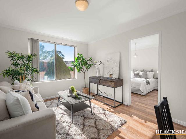 Freshly Updated Ground Floor Living in a Boutique Complex of Just Six