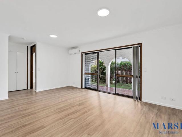 Freshly Updated Ground Floor Unit