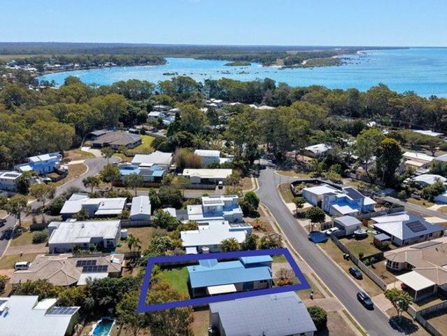 Freshly Updated, Dual Side Access & Approximately 350m To The Beach!