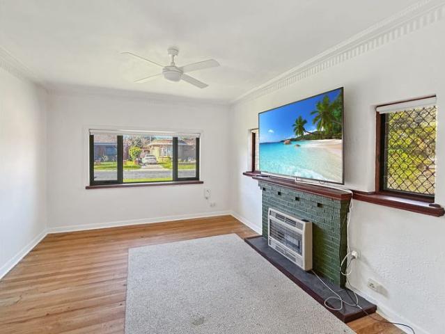 Freshly Updated Family Home in Convenient North Albury Location