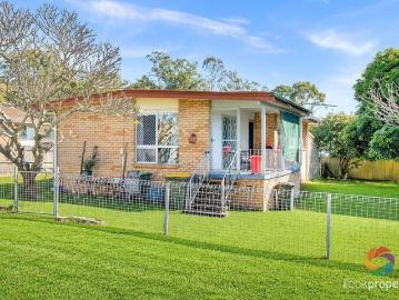 Freshly Updated Family Home in a Convenient Inala Location
