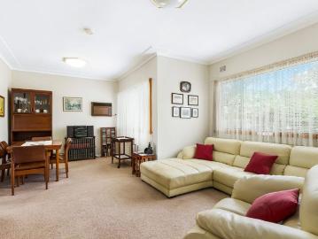 Freshly Updated Family Home in a Prime Baulkham Hills Location!