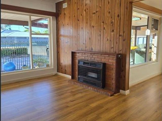Freshly Updated Family Home in Prime Vale Park Location!
