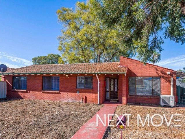 Parkside Manning Home Opposite Curtin Primary | Large Yard | Fresh Updates