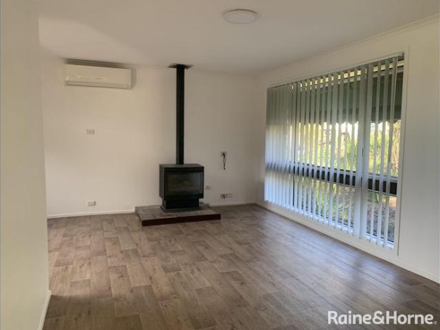 Freshly Updated Family Home with Entertainer's Courtyard