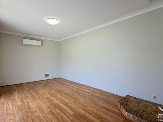 Freshly Updated Family Home with Fantastic Kitchen & Outdoor Space