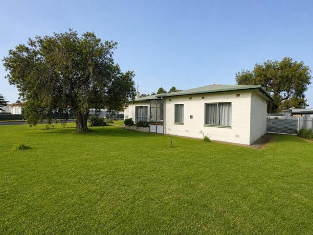 Freshly Updated Home with Modern Kitchen & Bathroom