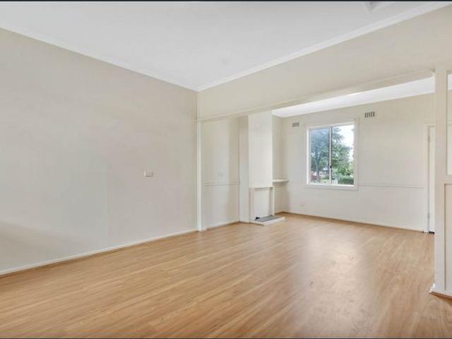 Freshly Updated Home with Spacious Backyard in Elizabeth Downs