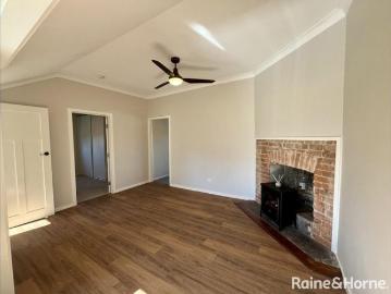 Freshly Updated Home in the Heart of Braidwood