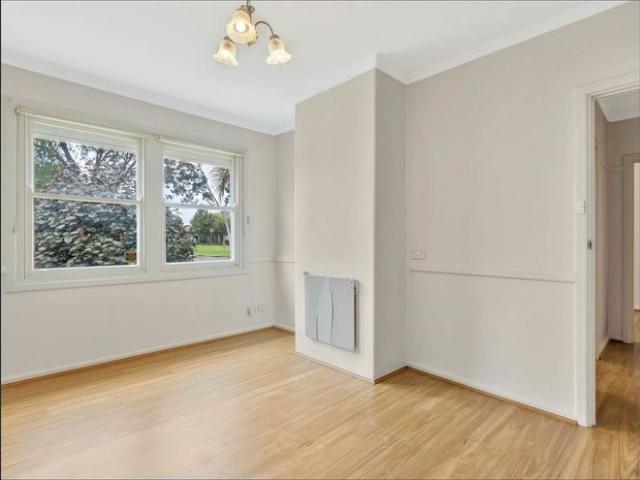 Freshly Updated Home in a Elizabeth Downs