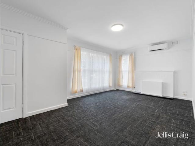 Freshly Updated Home in a Quiet Heidelberg West Pocket
