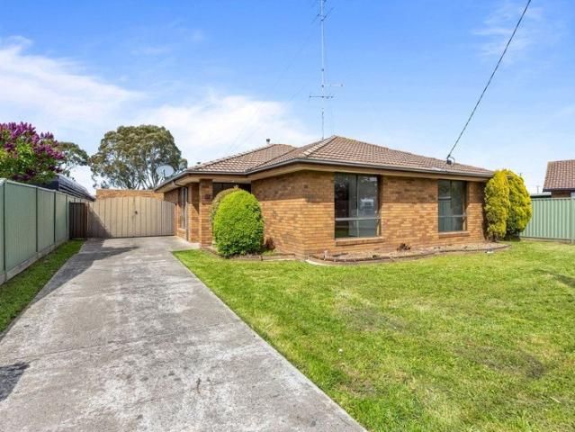 Freshly Updated Home in a Quiet Sebastopol Court